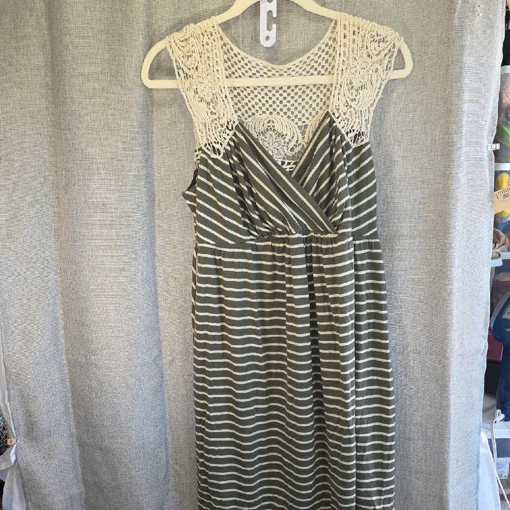 Motherhood Maternity‎ Green and White Lace Midi Dress Sz L H3-CP2025271